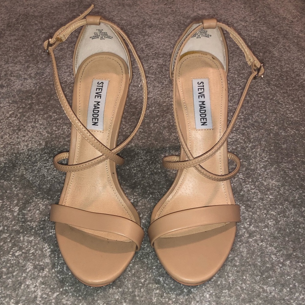 Steve Madden Criss-Cross Strappy Sandal
